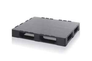 CLEANROOM PALLETS MADE FROM RECLAIMED MATERIAL WITH RETAINING EDGE
